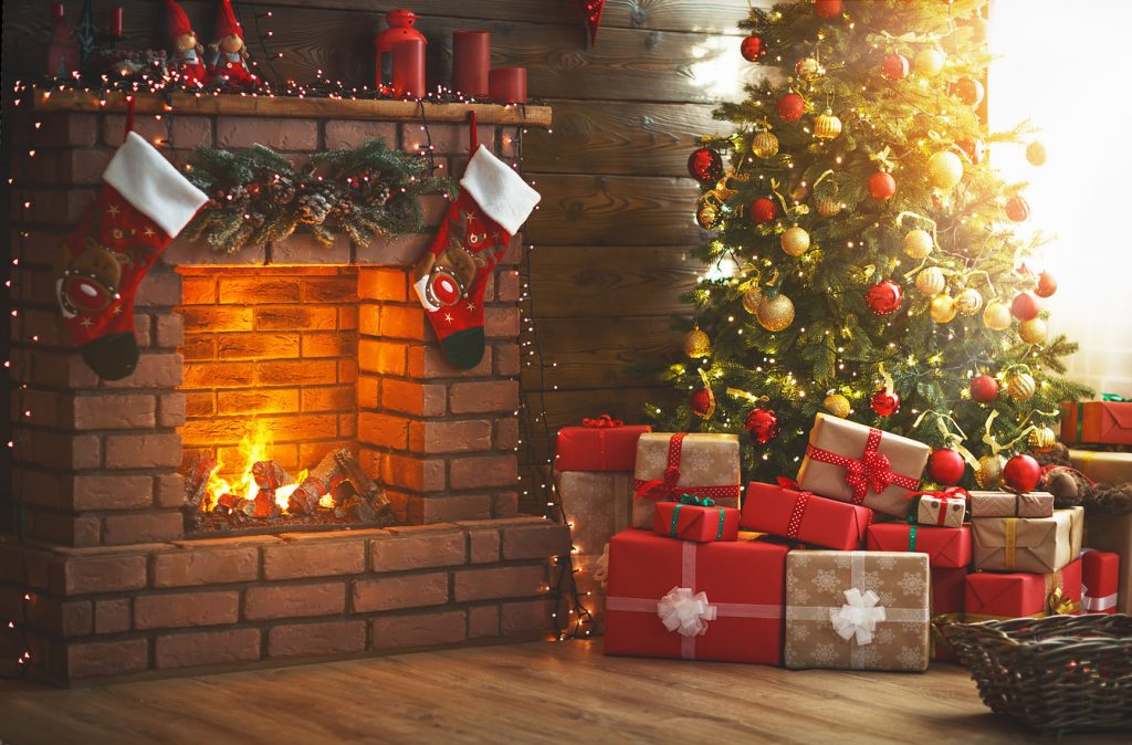 Christmas-Tree-Fireplace-Gifts